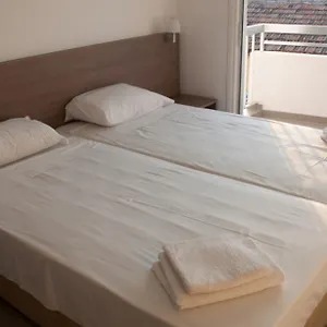 St. George Rent Lárnaka